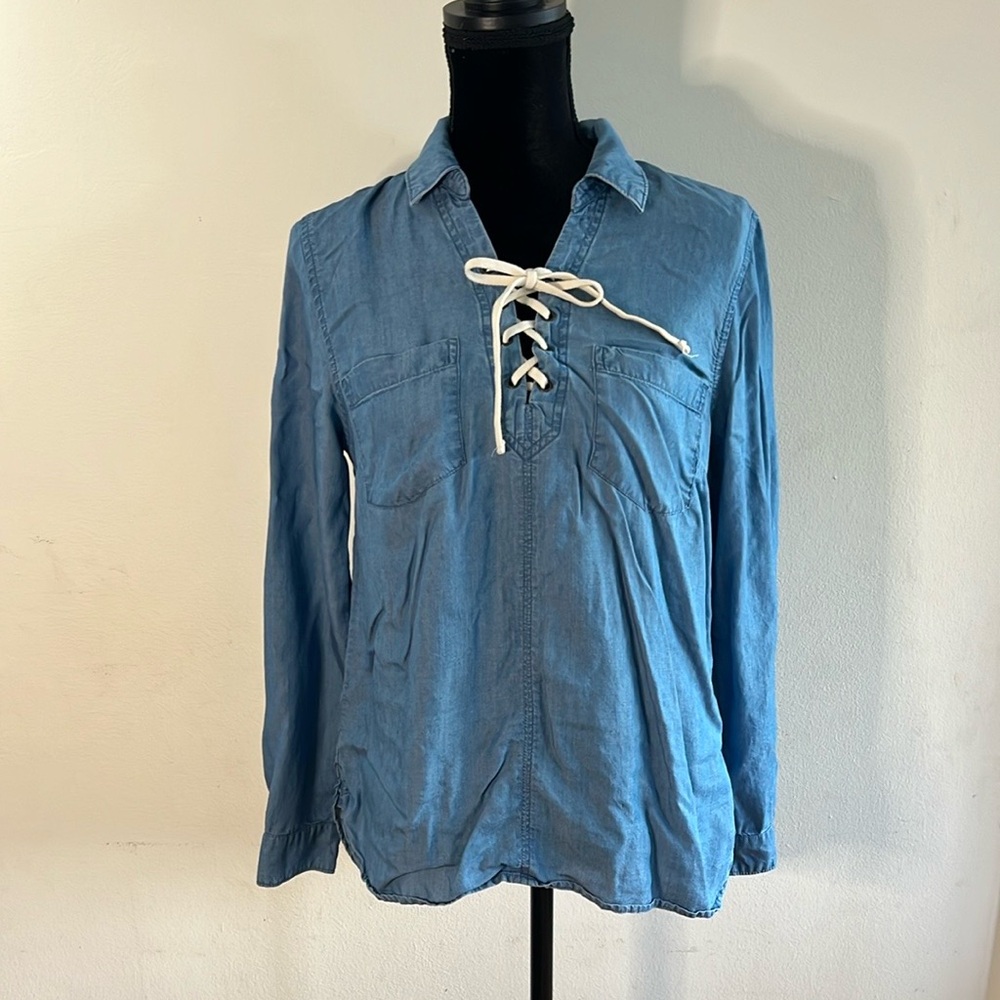 Old New Chambray Lace up Top